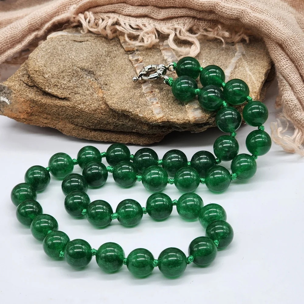 Natural Green Jade Classic Vintage Necklace Strong Clasp